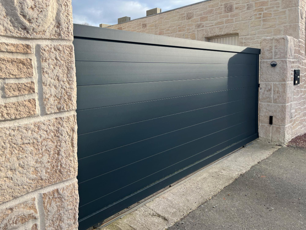 Cyborg Segurança e Serralheria